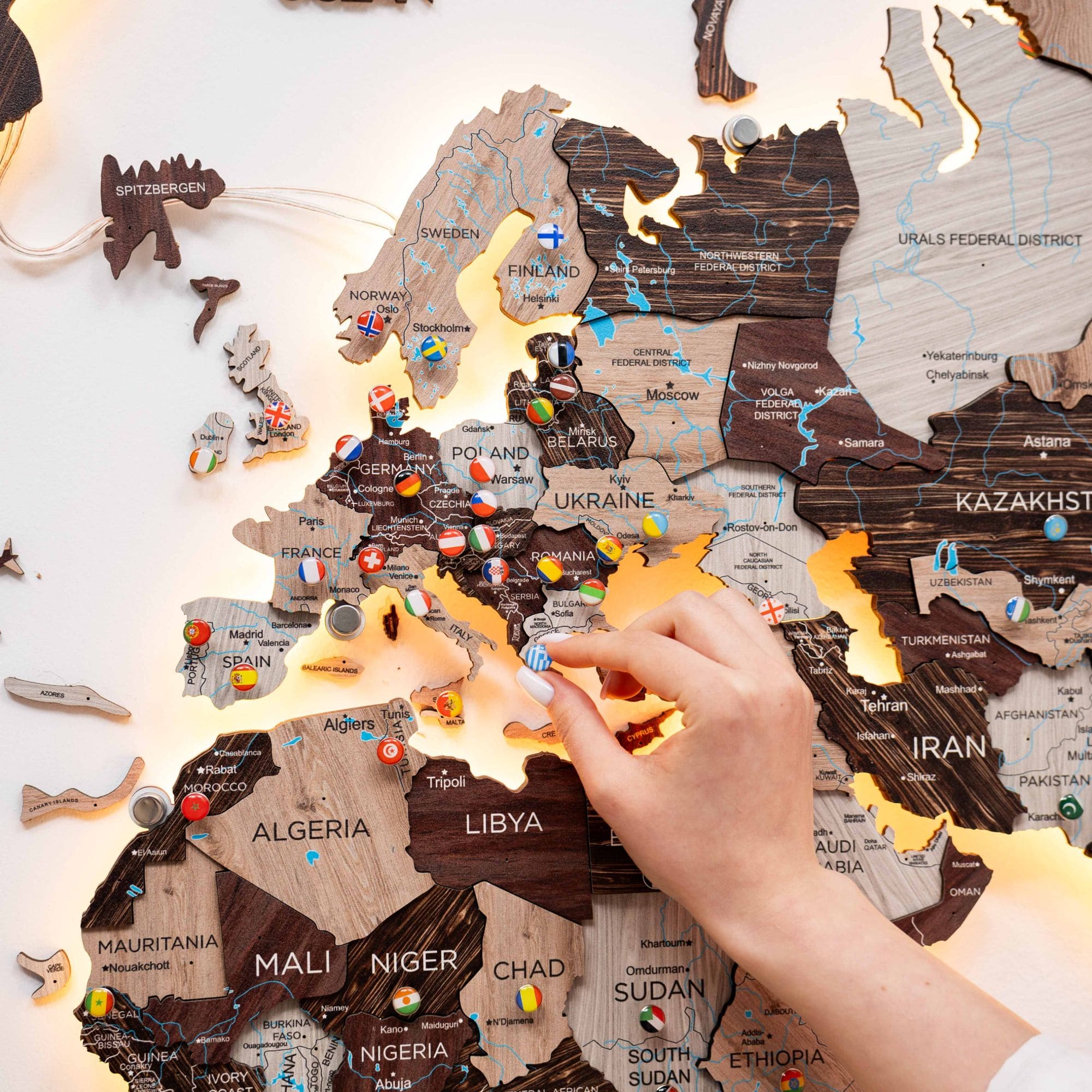 3D LED / LUMINOUS Wooden World Map 3.0 Cappuccino - Image 6
