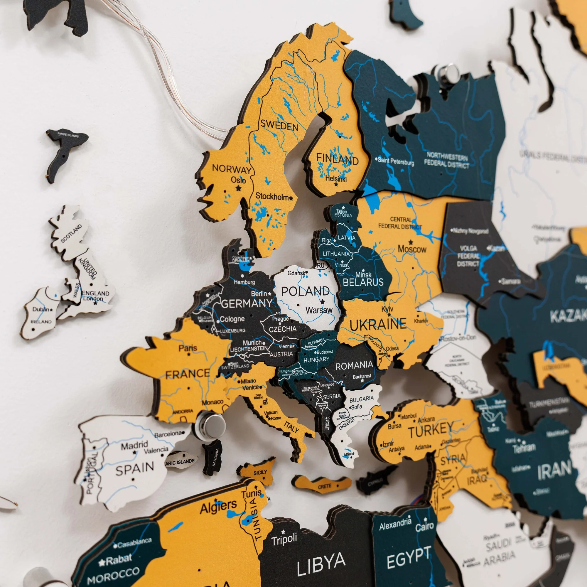 3D LED / LUMINOUS Wooden World Map 3.0 Country - Image 2