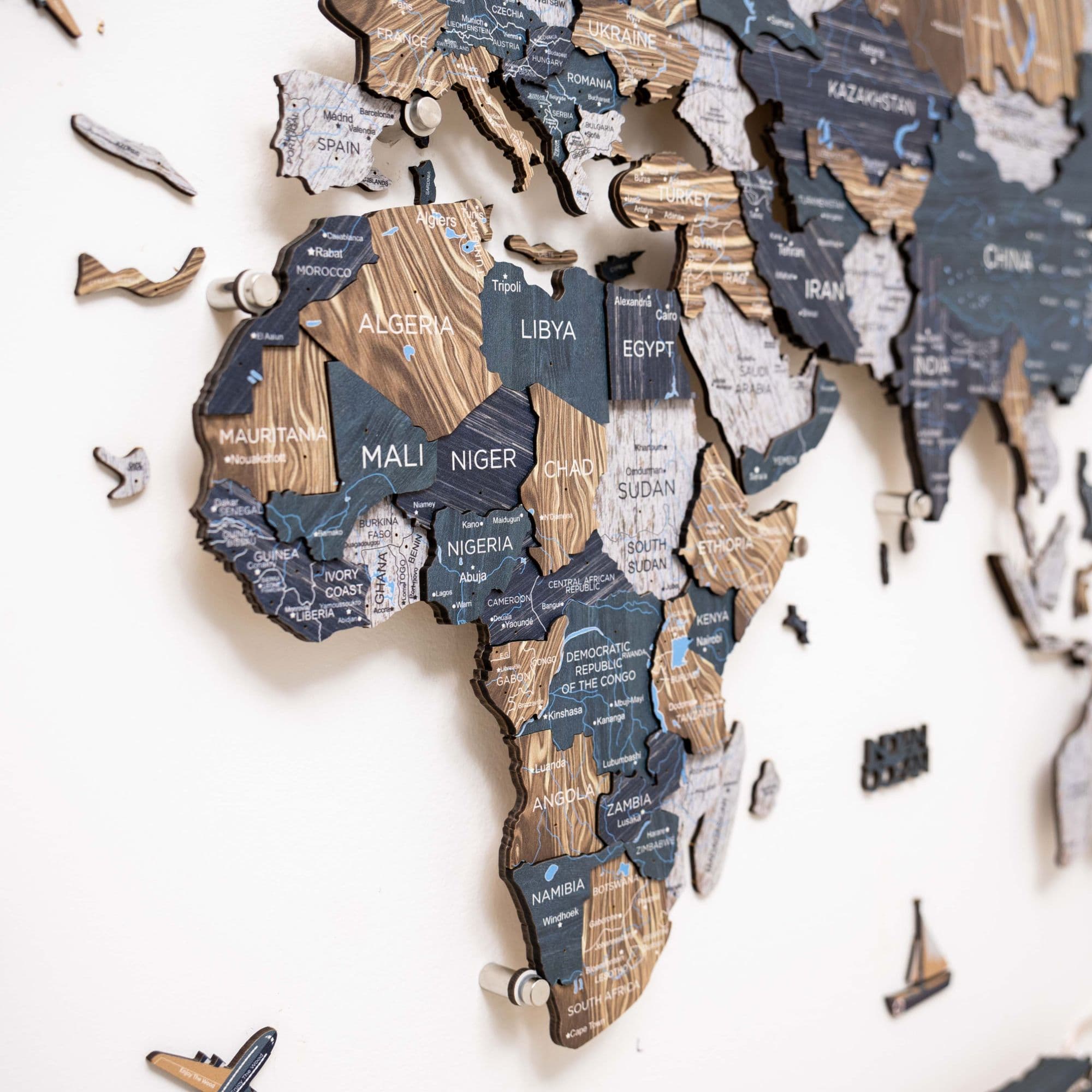 3D LED / LUMINOUS Wooden World Map 3.0 Mystery - Image 18