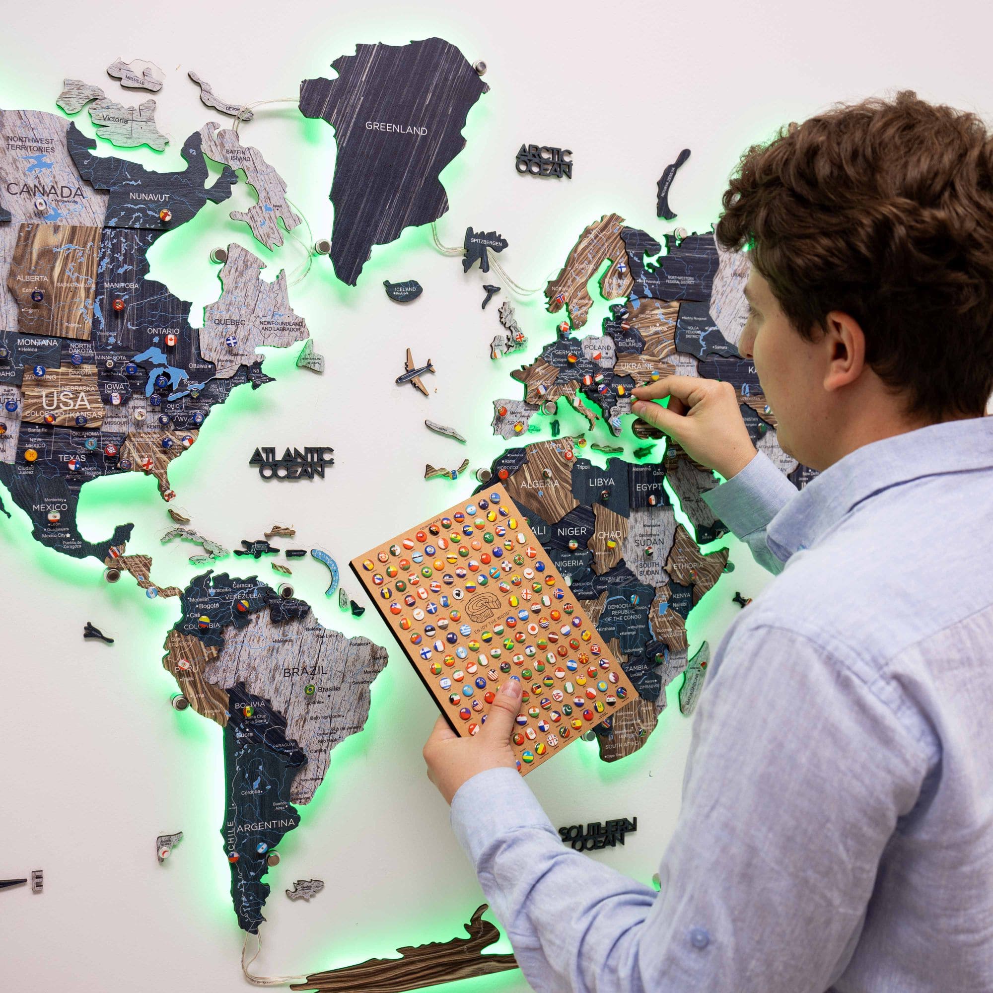 3D LED / LUMINOUS Wooden World Map 3.0 Mystery - Image 8