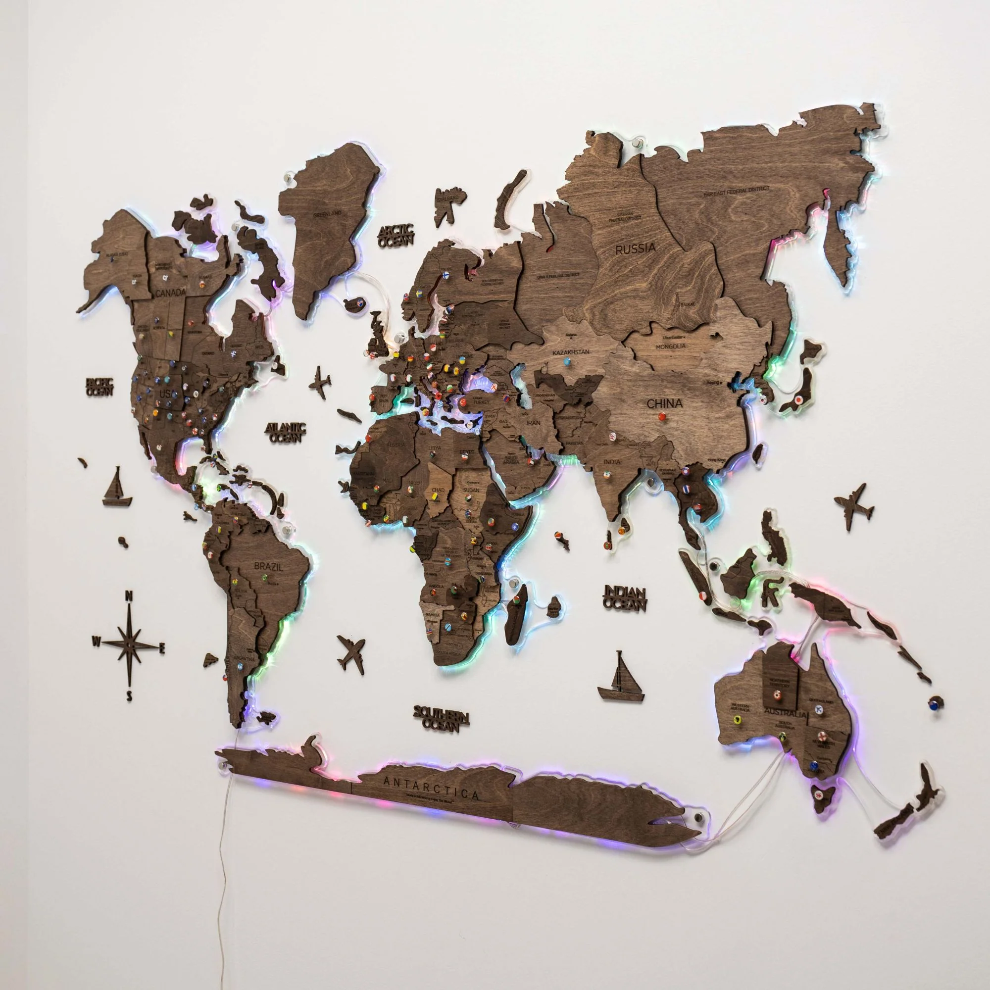 3D LED Wooden World Map 2.0 Dark Walnut - Image 4