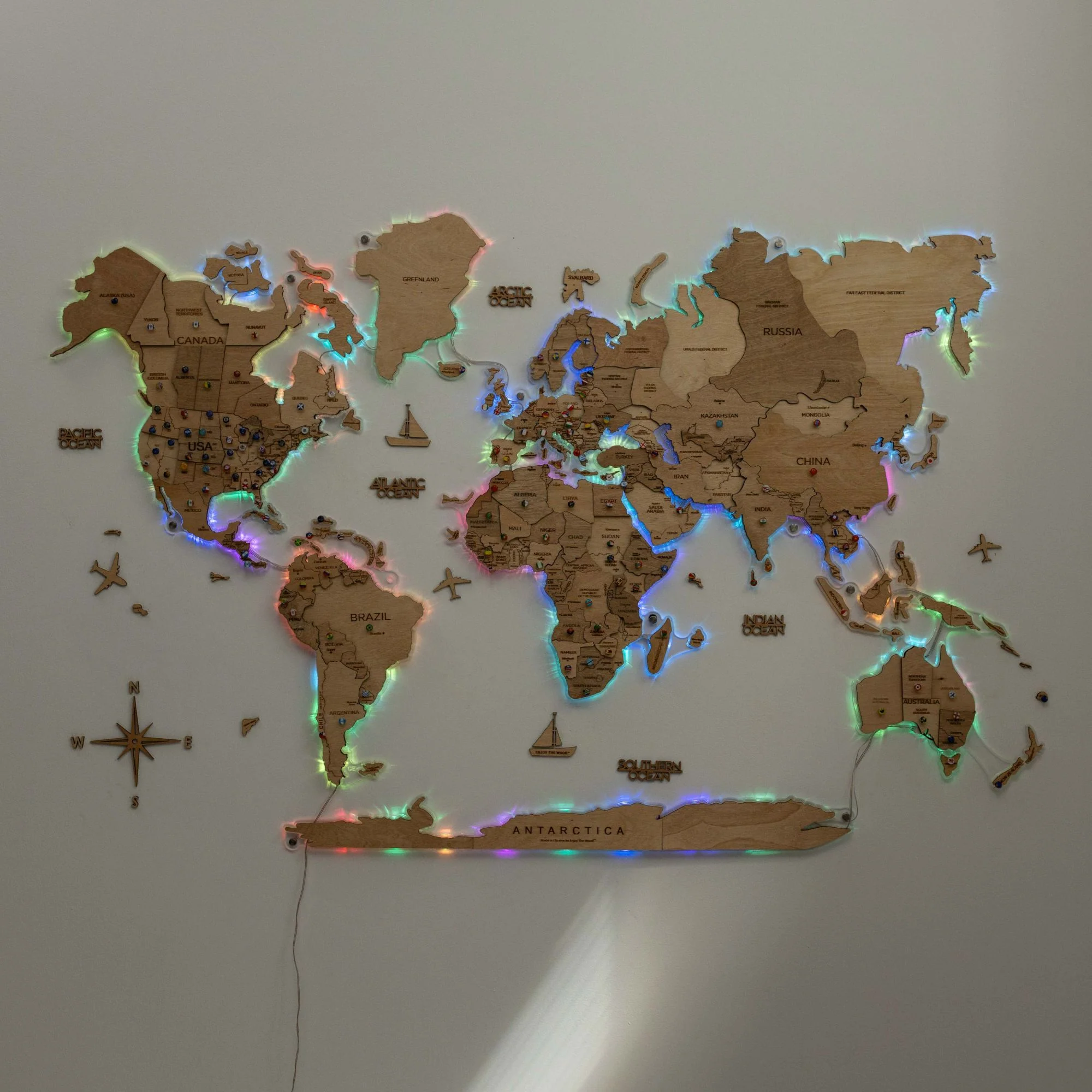 3D LED Wooden World Map 2.0 Gold - Image 13