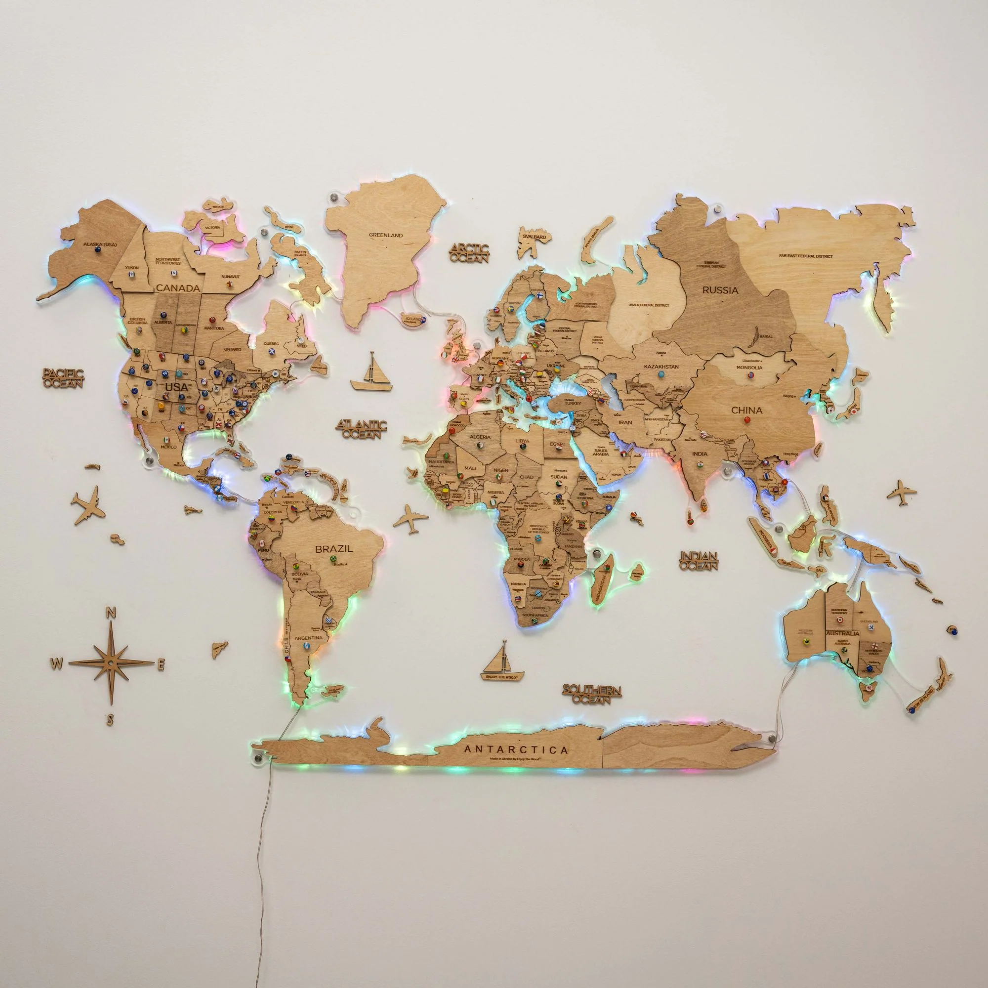 3D LED Wooden World Map 2.0 Gold - Image 8