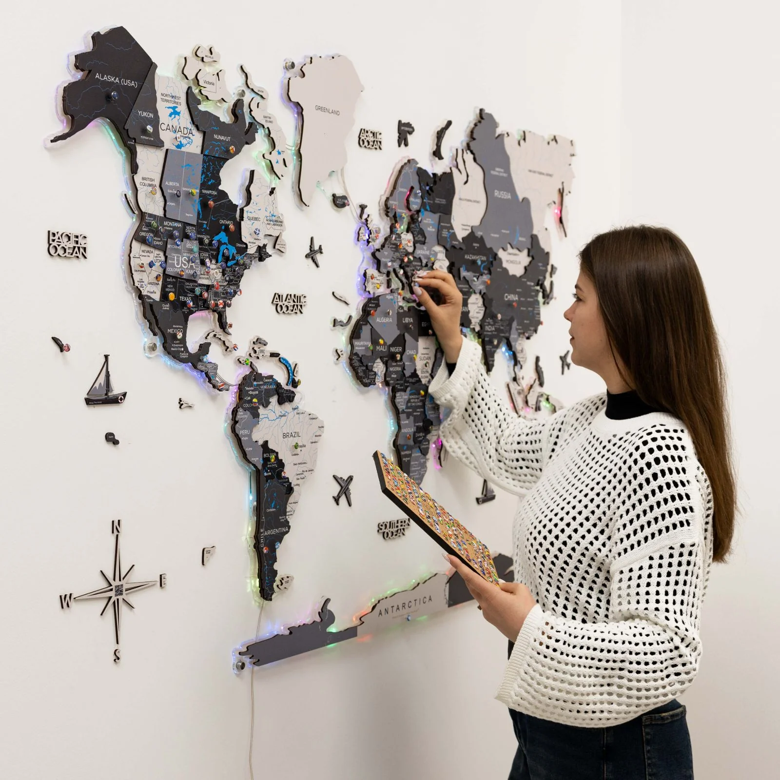 3D LUMINOUS LED Wooden World Map 2.0 Nordik