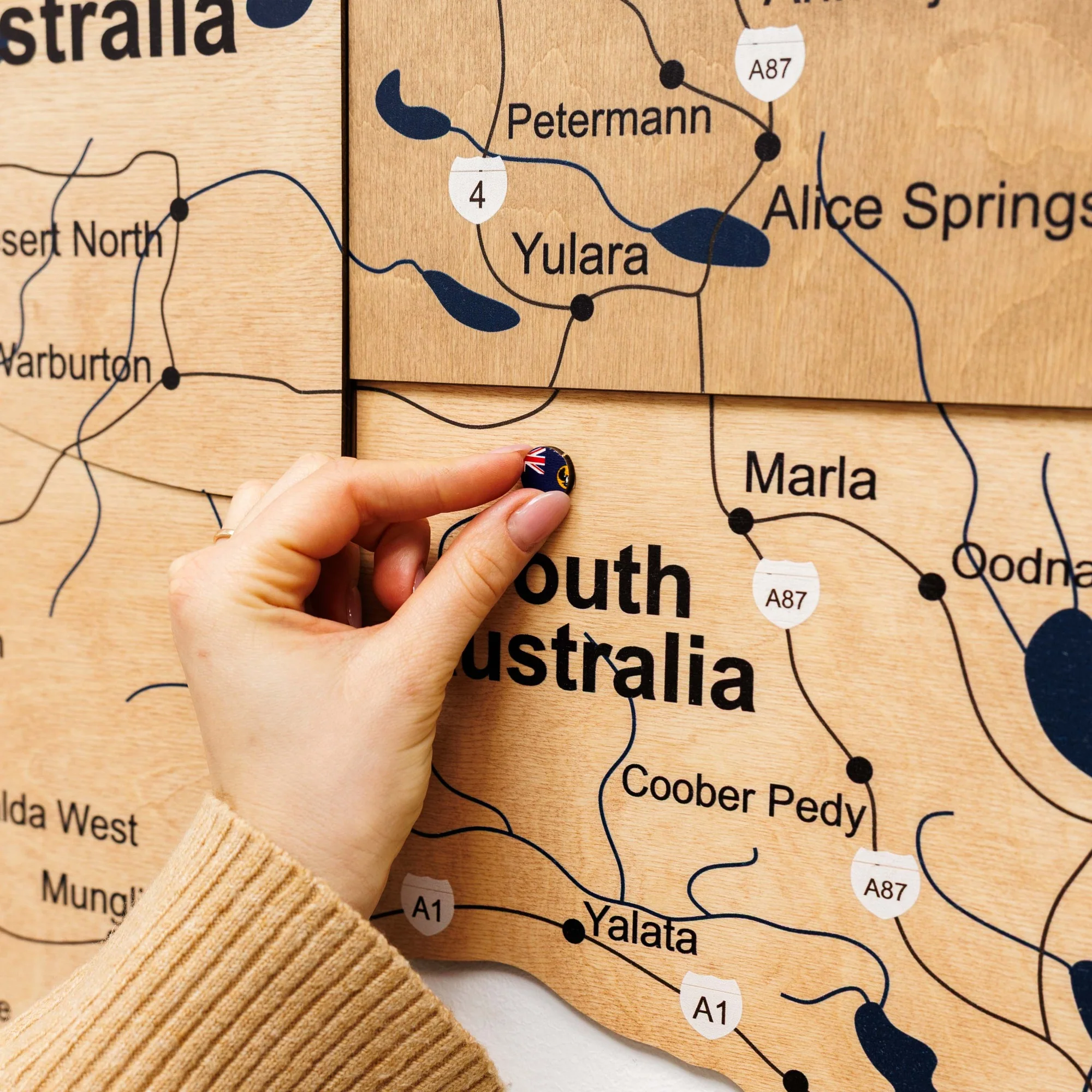 3D Wooden Map of Australia - Gold - Image 13