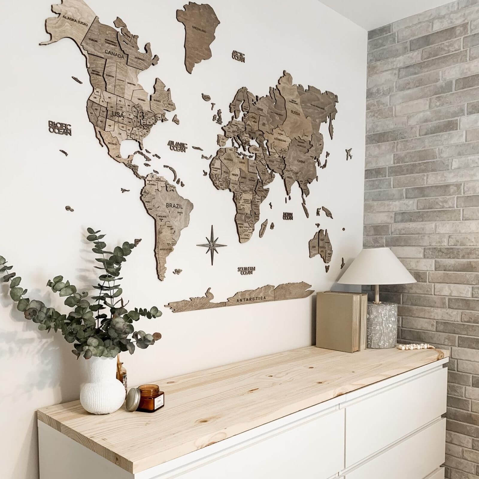 Bundle: Wooden Map and Airplanes Pins - Image 4