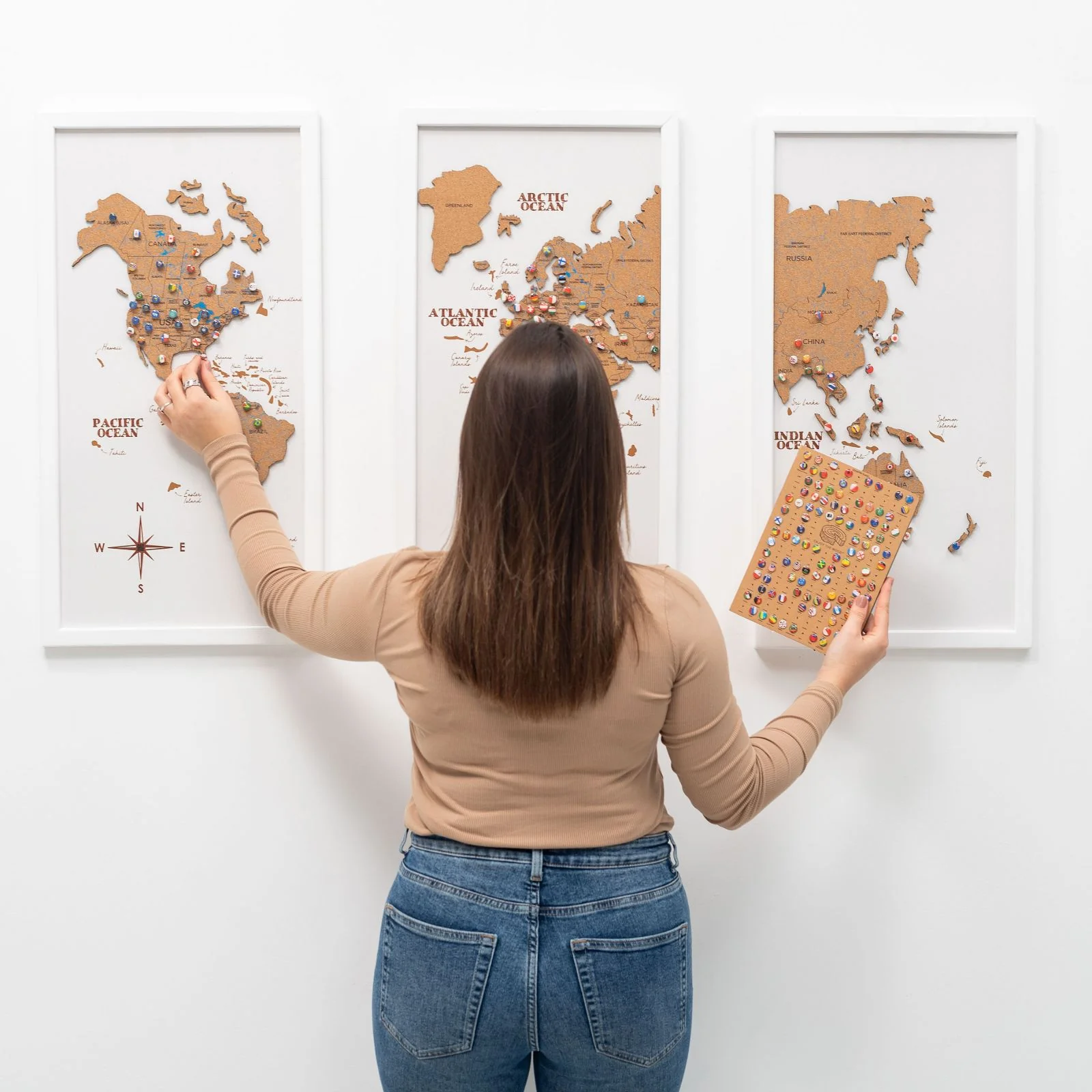 Cork world map triptych - White - Image 4