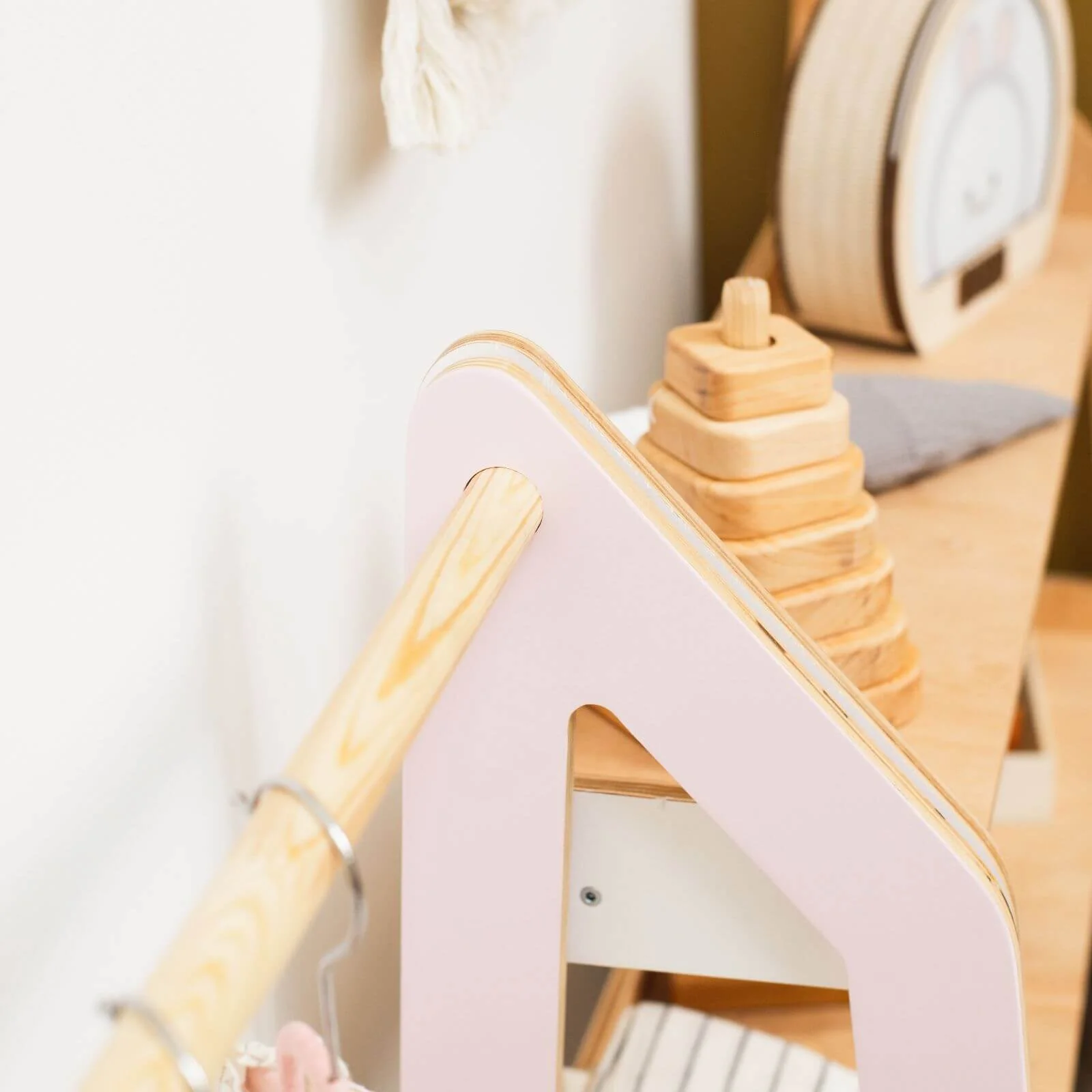 Kids Clothing Rack - Image 4