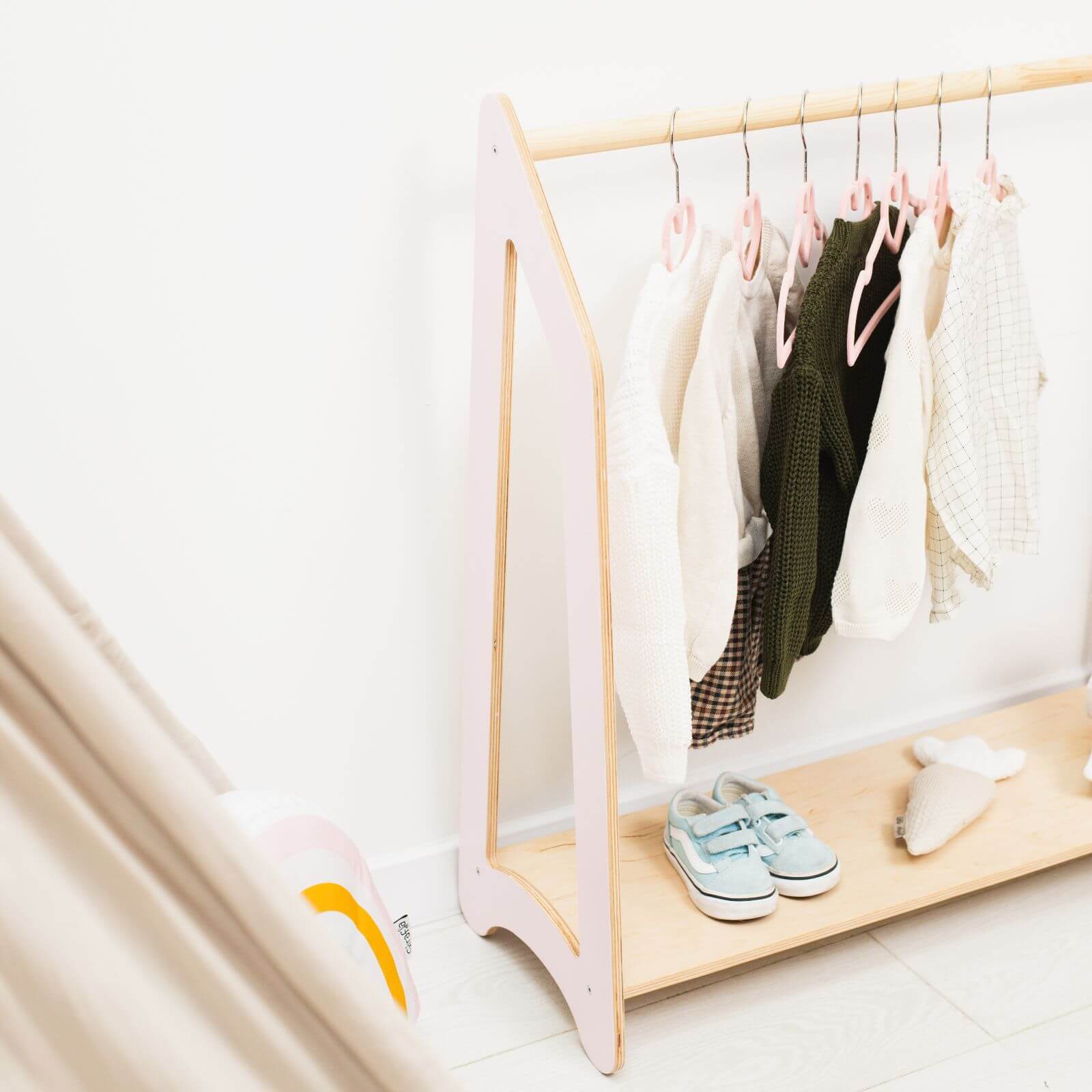 Kids Clothing Rack - Image 6