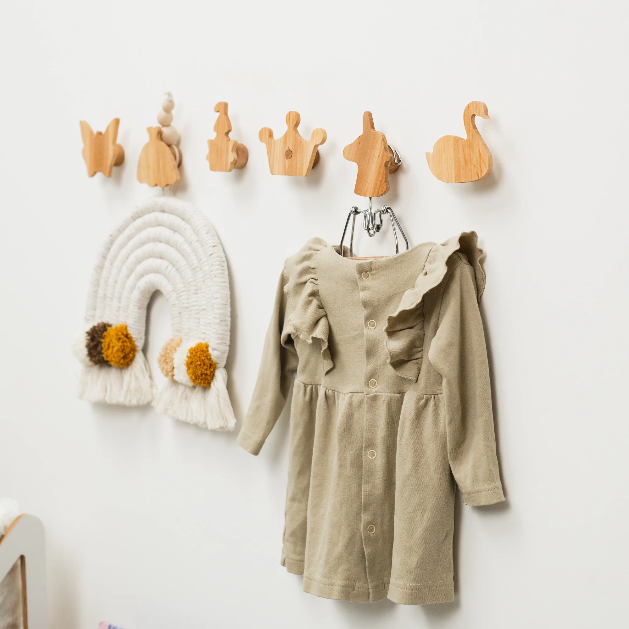 Princess wall hooks - Image 13