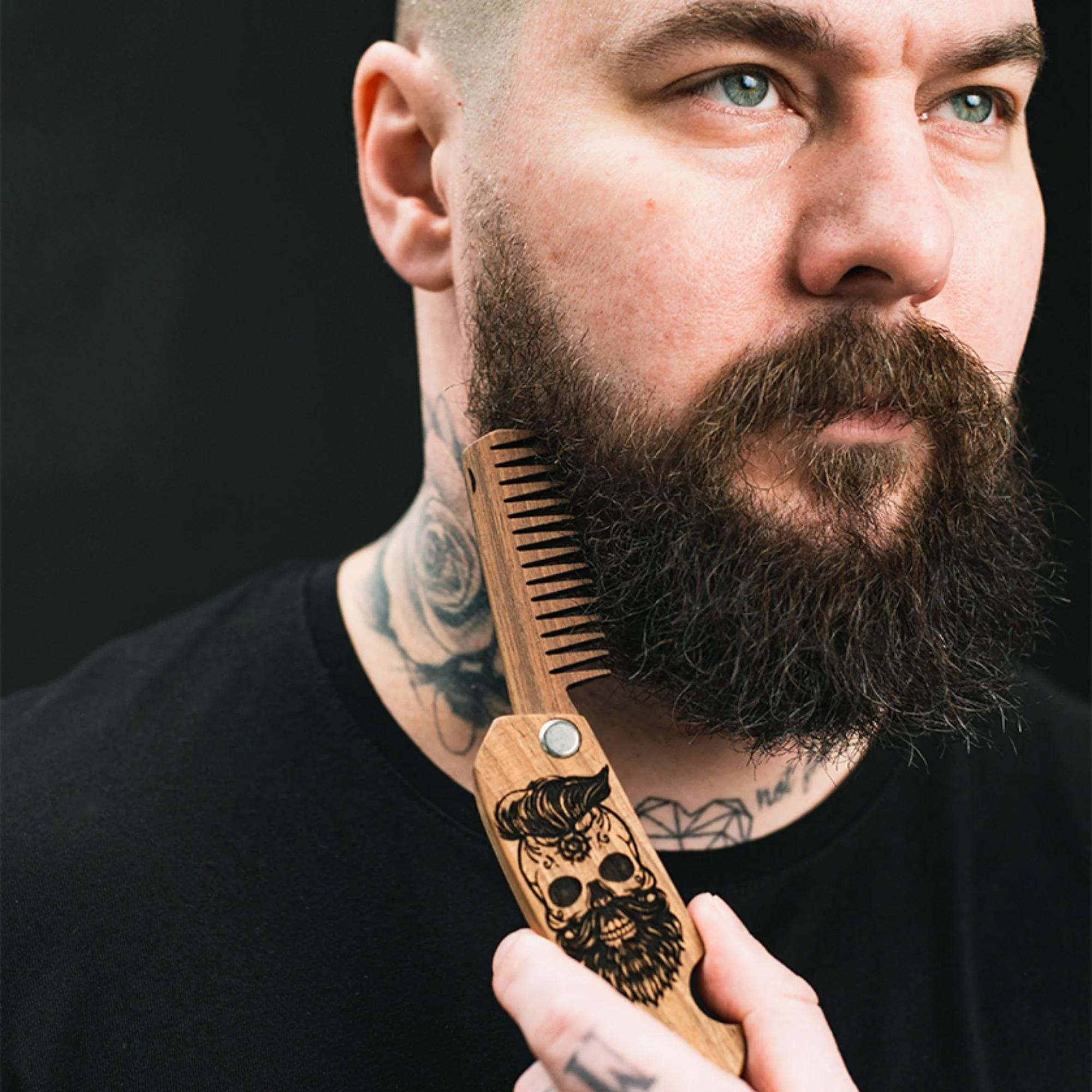 Wooden Beard Comb – Skull Design - Image 7