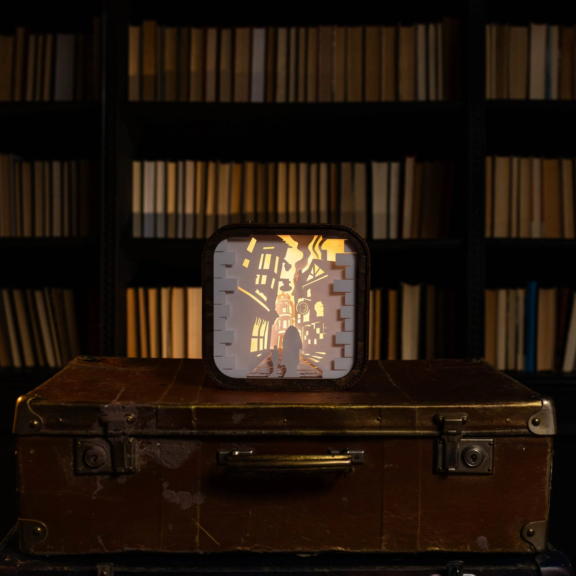 Wooden Harry Potter Night Light - Diagon Alley - Image 9