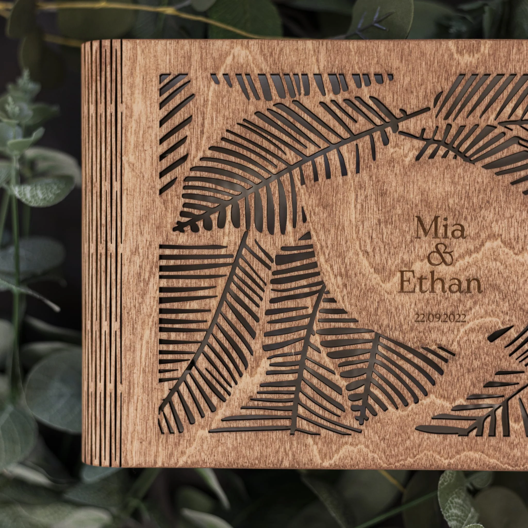 Wooden Photo Album - Tropics - Image 4