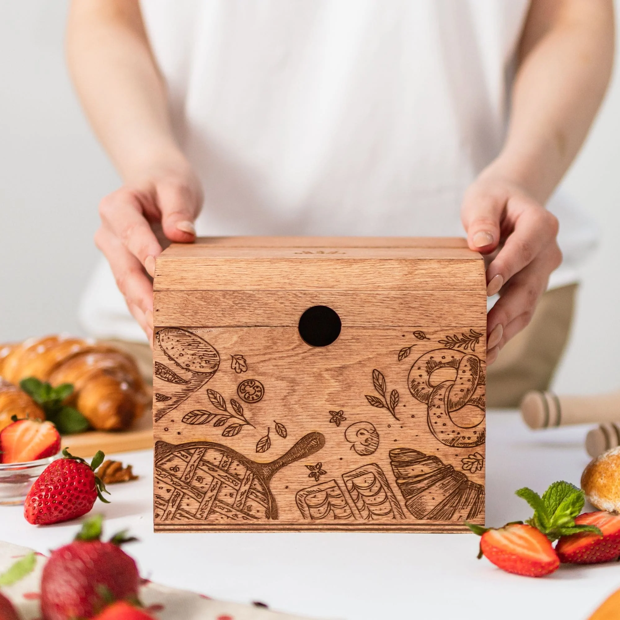 Wooden Recipe Box – Bakery Theme - Image 4